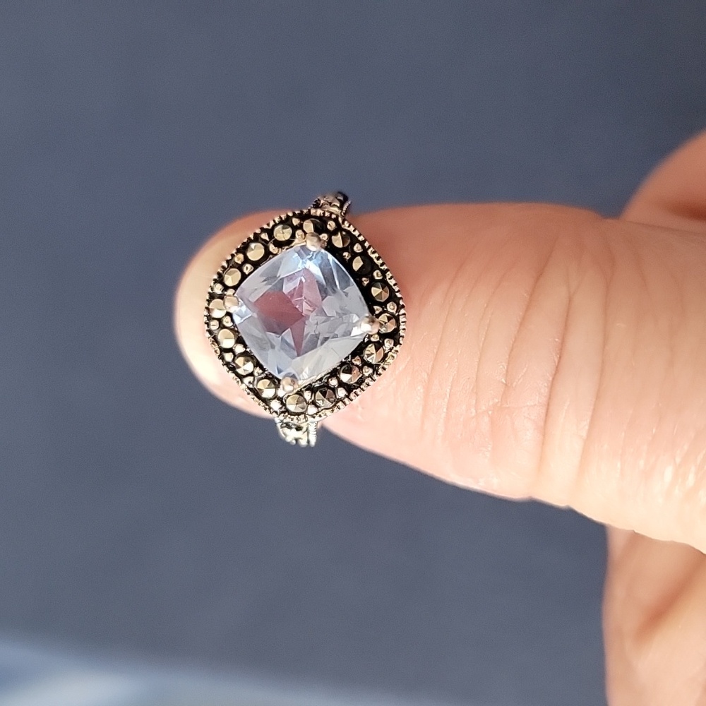 Blue Topaz and Marcasite Silver Ring - Picture 3 of 6